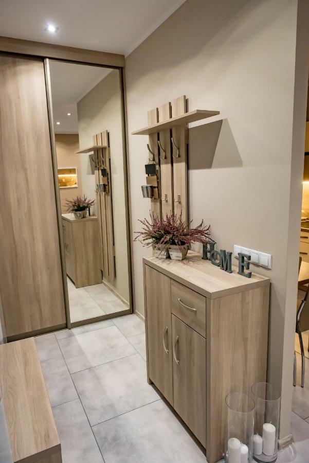Apartament Nad Stawami Appartamento Sanok Esterno foto