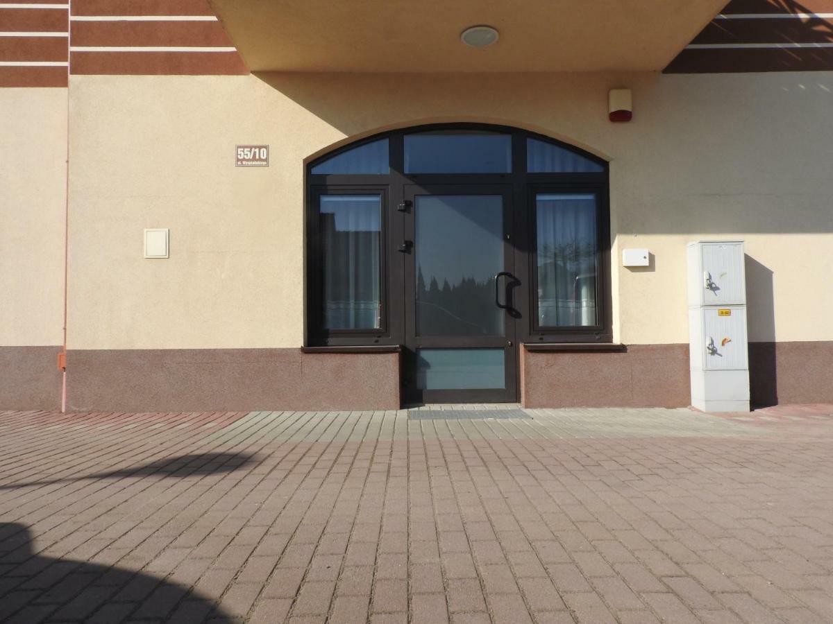 Apartament Nad Stawami Appartamento Sanok Esterno foto