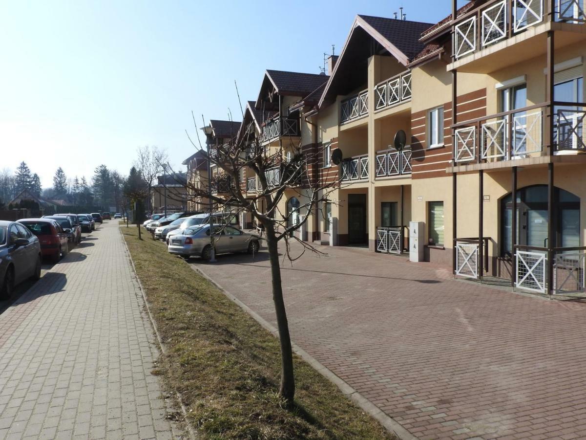 Apartament Nad Stawami Appartamento Sanok Esterno foto